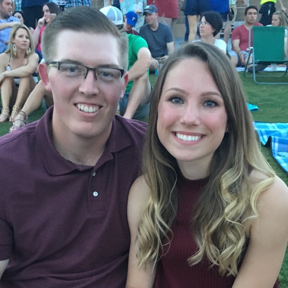 Meet your Posher, Brooke - Picture 1 of 1